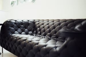 Chesterfieldsofa mit Leder