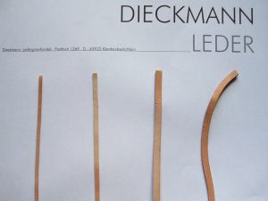 Lederflachbänder in unterschiedlichen Breiten